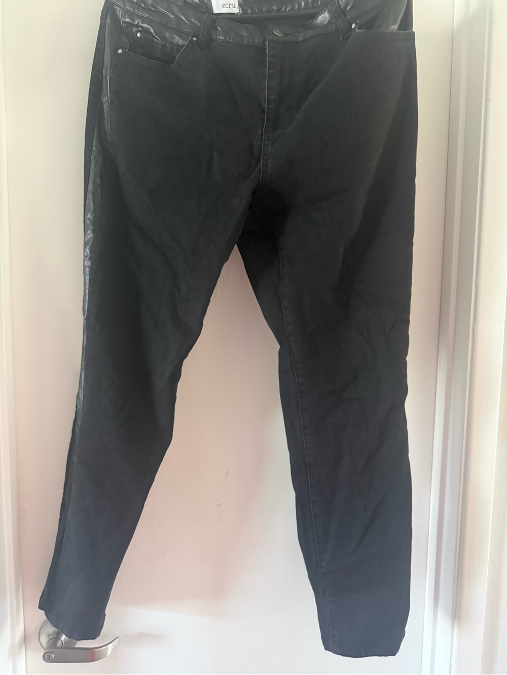 ecru Black Slim Women's Jeans